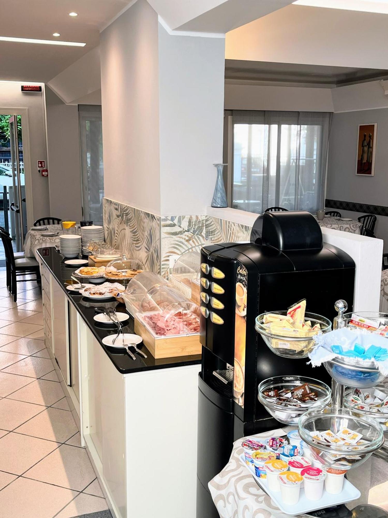 Albergo Villa Denny Rimini Esterno foto