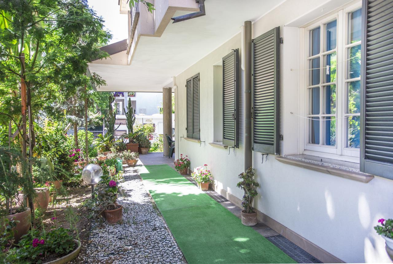 Albergo Villa Denny Rimini Esterno foto